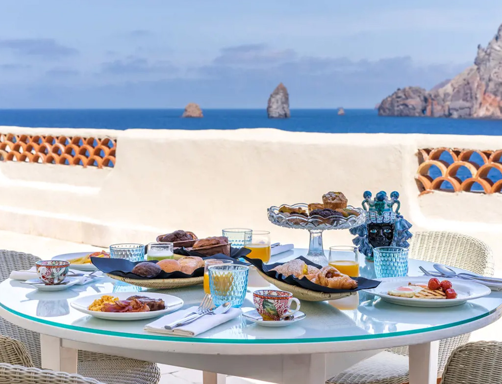 Therasia Resort Sea & Spa, Italy