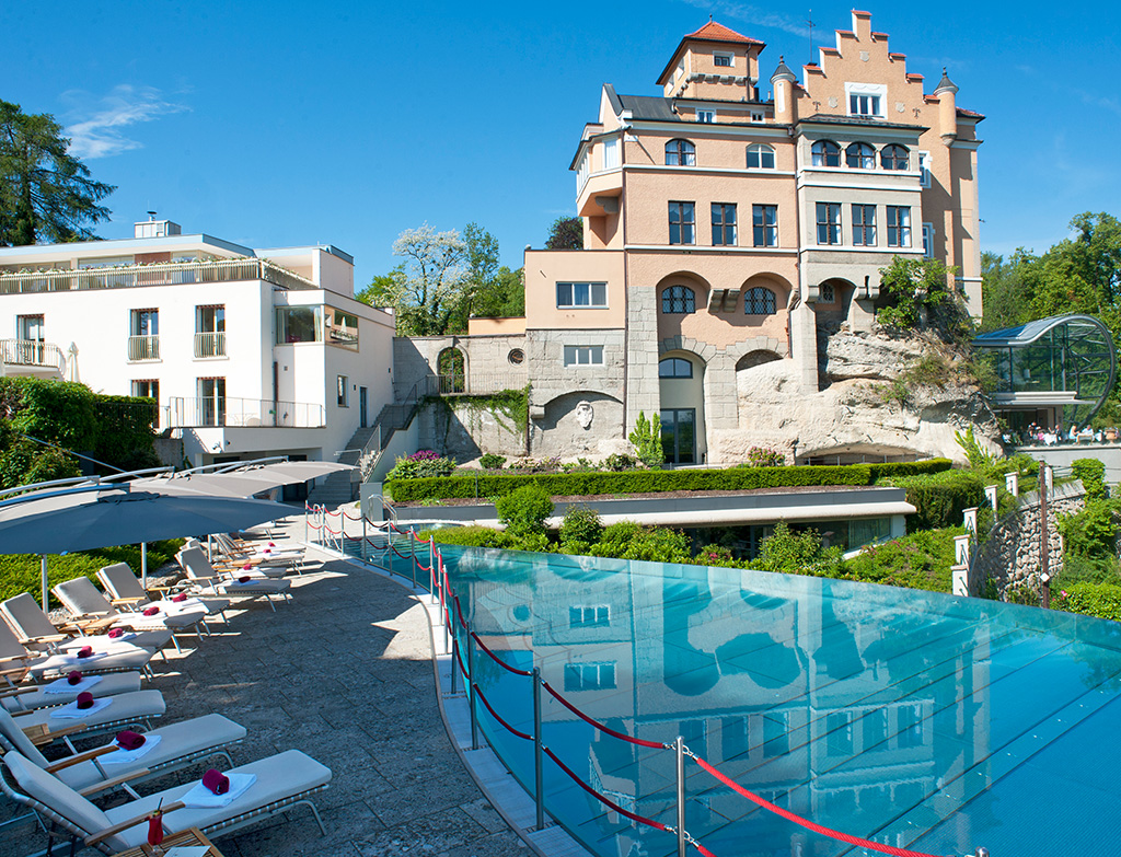 Schloss Mönchstein, Austria