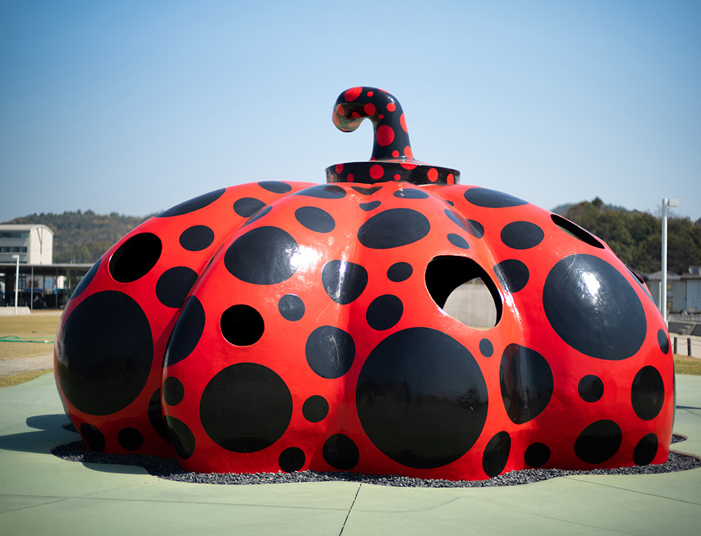 Red Pumpkin-Immerse in art at Chichu Art Museum