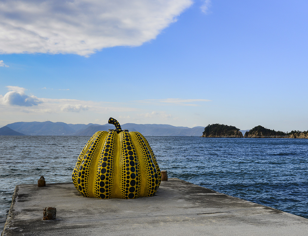 Yellow Pumpkin-Immerse in art at Chichu Art Museum
