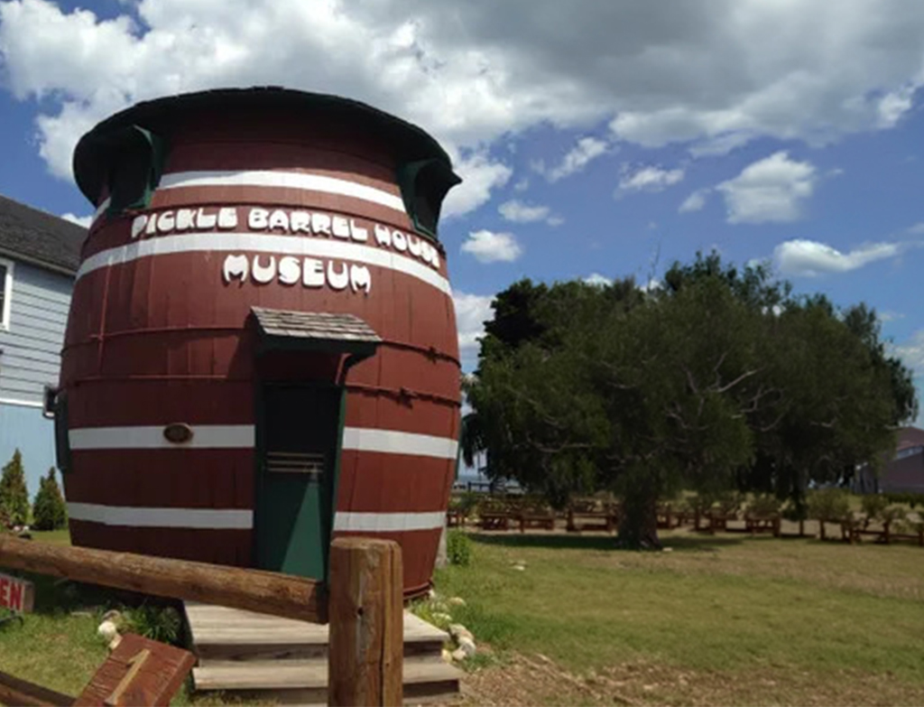 Pickle Barrel House(atlasobscura.com)