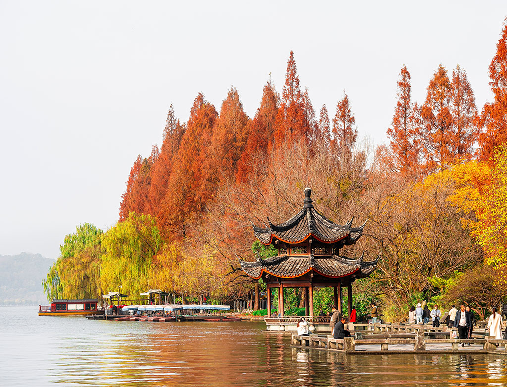 Hangzhou-Autumn months can be best explored in places like Sapporo